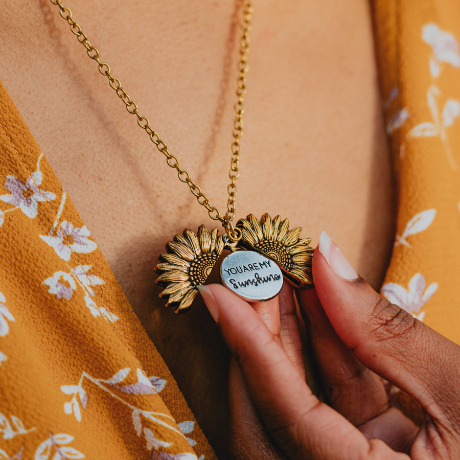 MeyLove™ - "You Are My Sunshine" Necklace | Unlock the Warmth of Love – A Necklace That Says It All