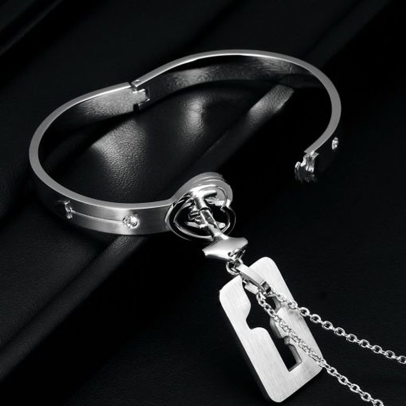 MeyLove™ - Locked Love Bracelet & Necklace | The Ultimate Symbol of Your Bond ❤️